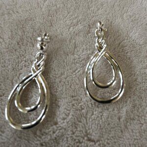 Women’s Fashion Earrings Stylish Jewelry Accessory Chic Statement Dangle Stud